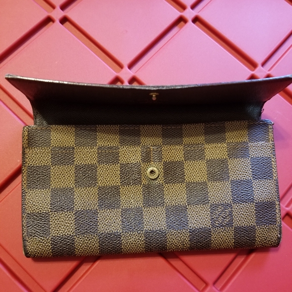 Louis Vuitton Damier Ebene Sarah Wallet - Picture 7 of 13